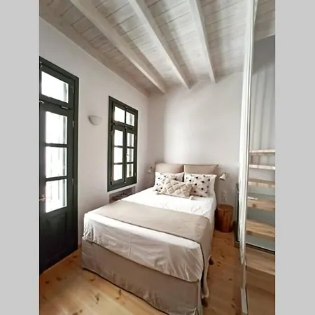 Menta Boutique House In Old Town